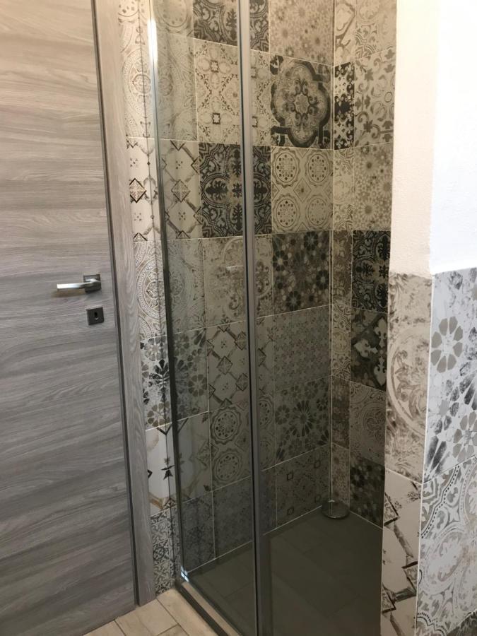 Ferienwohnung La Rosa App Livorno Exterior foto