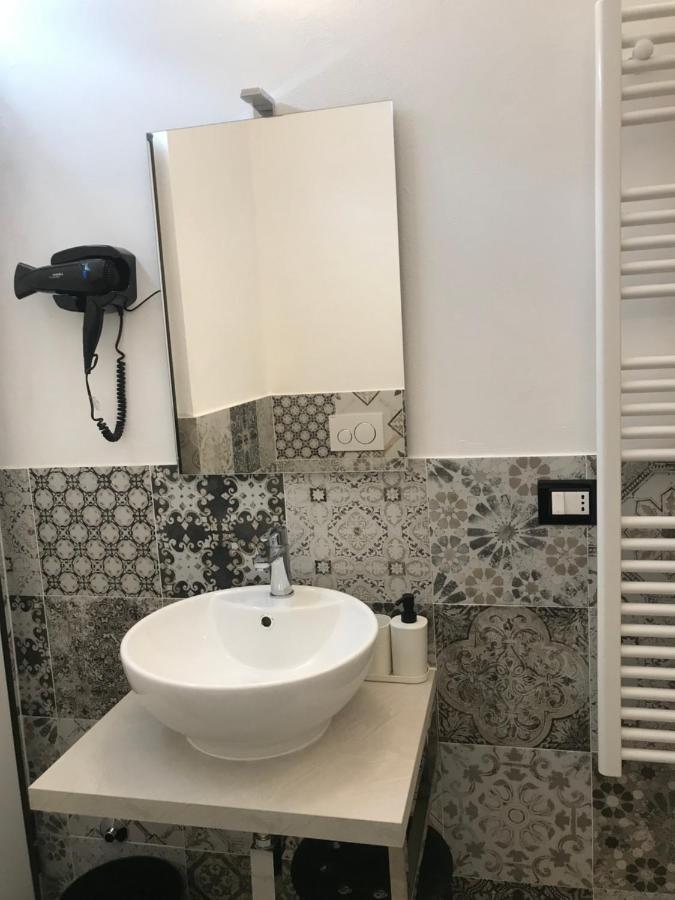 Ferienwohnung La Rosa App Livorno Exterior foto